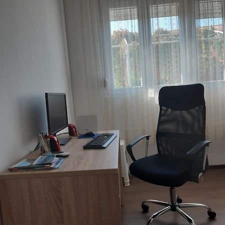 Sunny Lägenhet Sukošan Exteriör bild